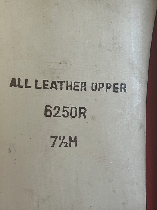 Etienne Aigner Leather Pointed Toe Pumps Red 7.5M Vintage Kitten Low Heels - Picture 8 of 10